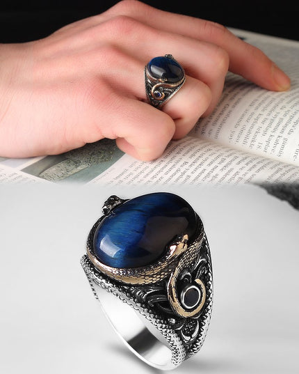 Herrenring aus 925er Sterlingsilber mit Schlangenmuster und blauem Tigeraugen-Stein