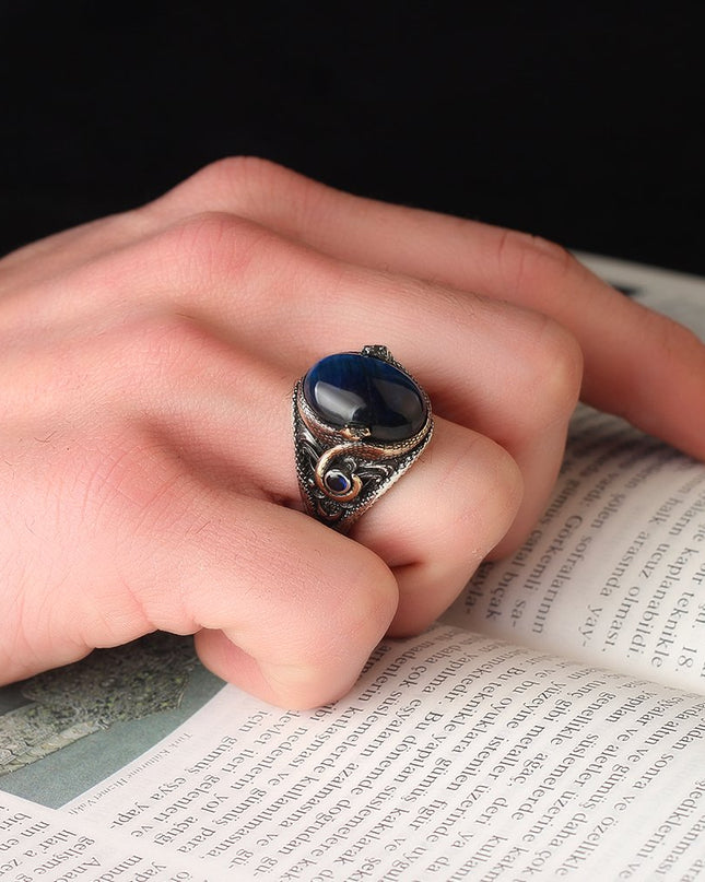Herrenring aus 925er Sterlingsilber mit Schlangenmuster und blauem Tigeraugen-Stein