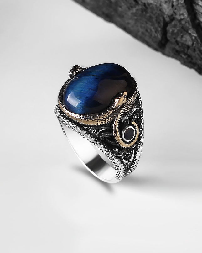 Herrenring aus 925er Sterlingsilber mit Schlangenmuster und blauem Tigeraugen-Stein