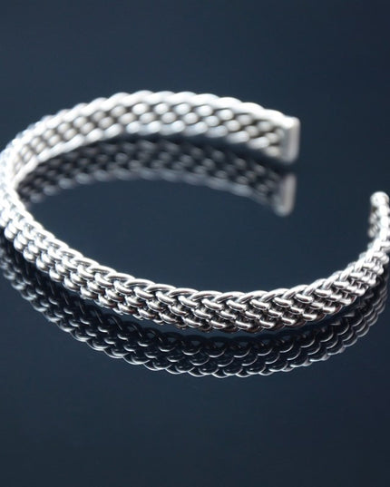 Premium Artemis Bangle