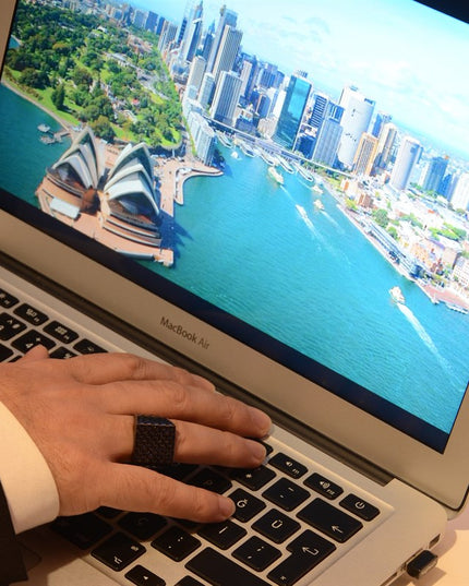 Premium Black Points Ring