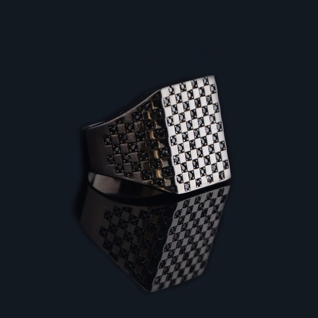 Premium Black Points Ring