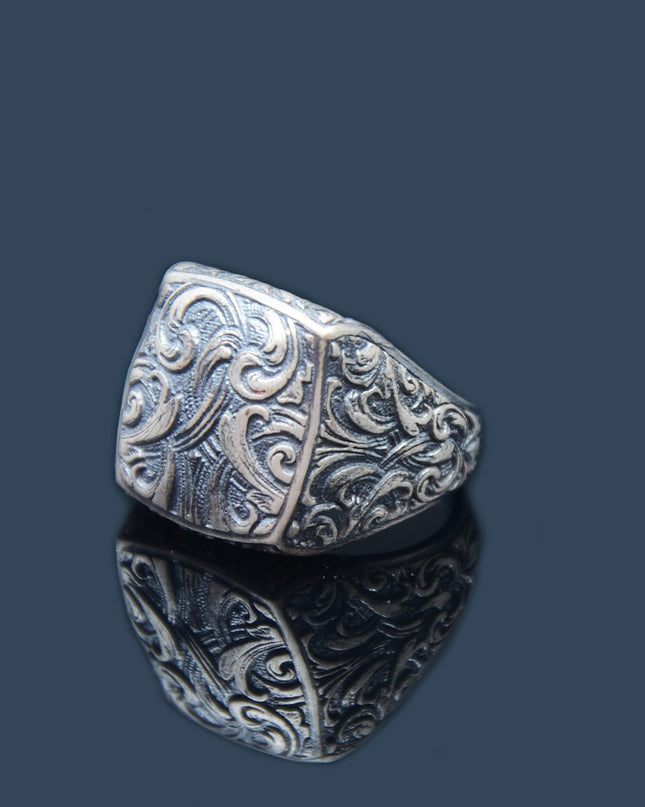 Supreme Vintage Ring